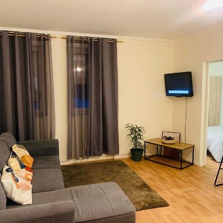 Appartement Calme Et Chaleureux Proche De Paris كوربوفوا المظهر الخارجي الصورة