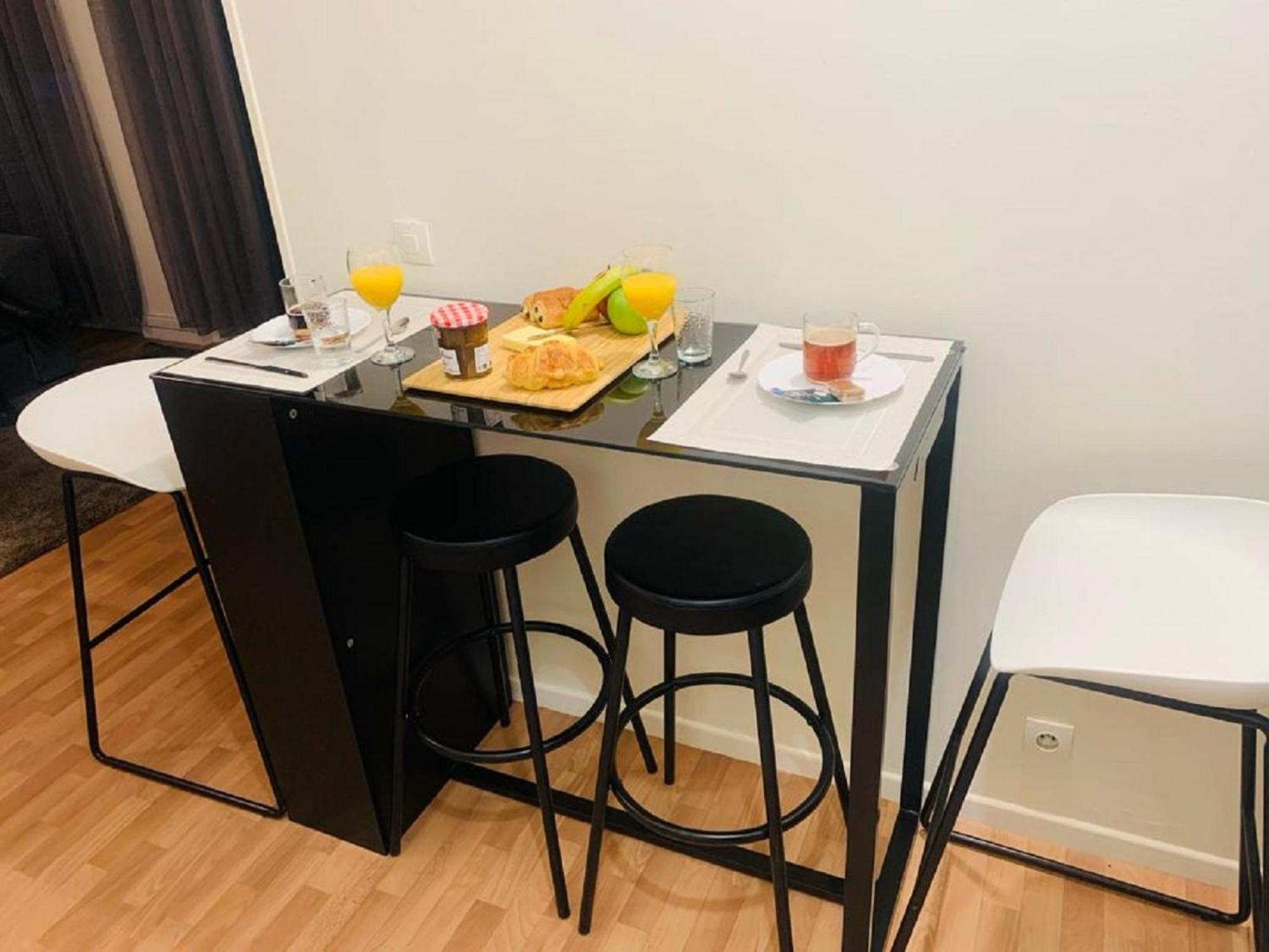 Appartement Calme Et Chaleureux Proche De Paris كوربوفوا المظهر الخارجي الصورة