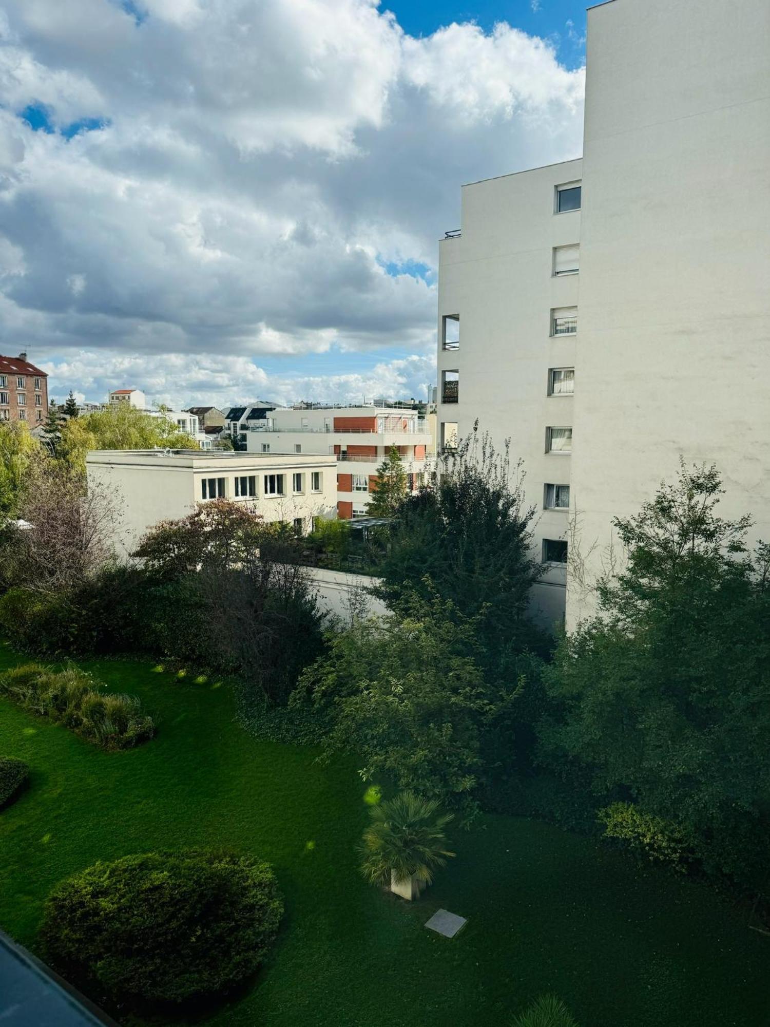 Appartement Calme Et Chaleureux Proche De Paris كوربوفوا المظهر الخارجي الصورة